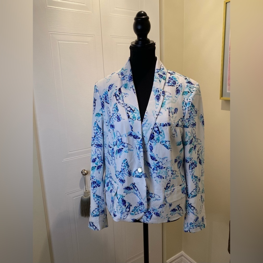 Reitmans petites blue & white butterfly 🦋 pattern jacket w/ top & front pockets - Picture 2 of 13
